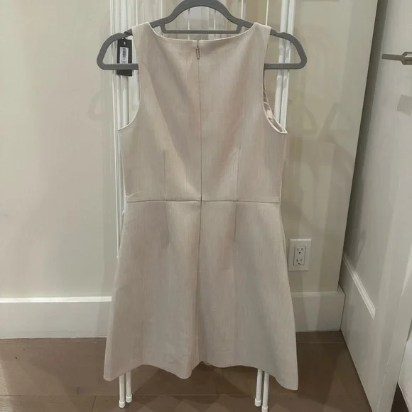 Bond Dress - (Re)ssential Aritzia / Babaton - Picture 9 of 10